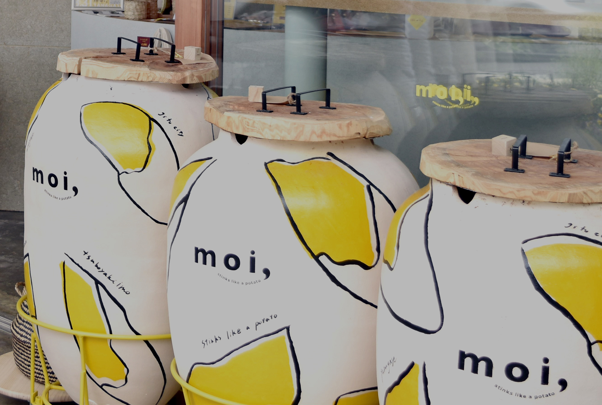 moi,店舗カウンターイメージ